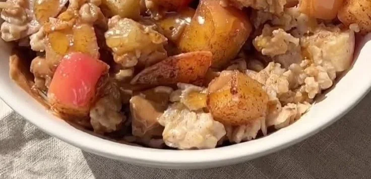 Apple Cinnamon Oatmeal Bowl