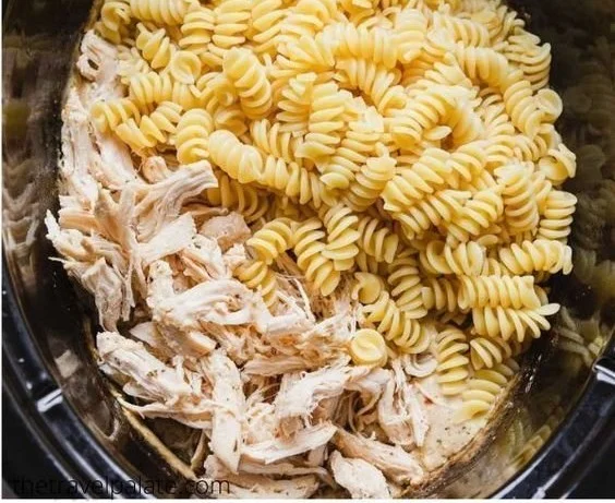 Crockpot Garlic Parmesan Chicken Pasta 8 Crockpot Garlic Parmesan Chicken Pasta