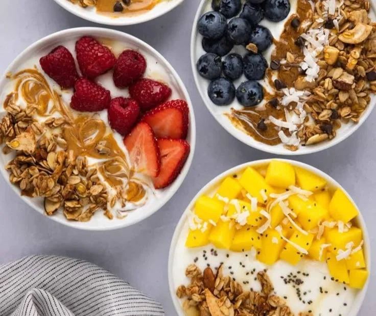 Easy Yogurt Granola Bowls
