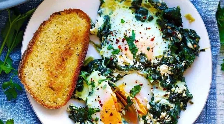 Creamy Spinach and Eggs 5 Creamy Spinach and Eggs