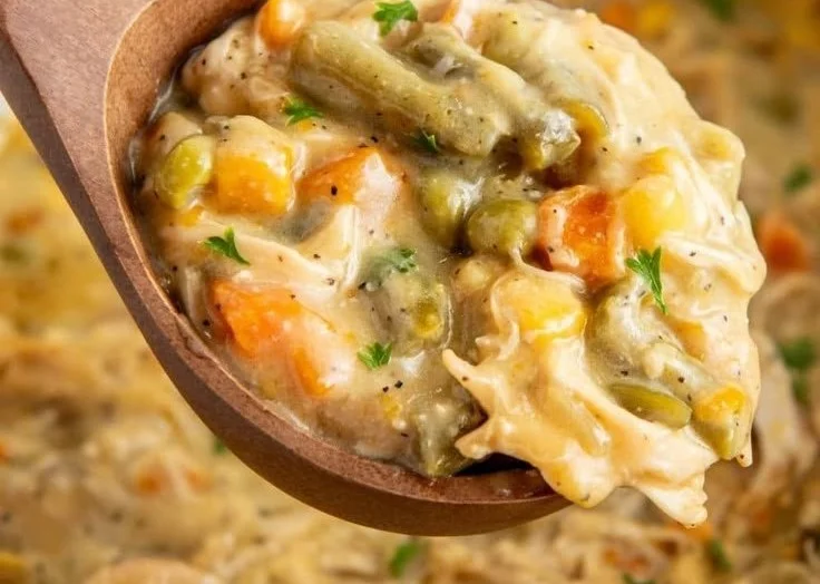 Easy Crockpot Chicken Pot Pie