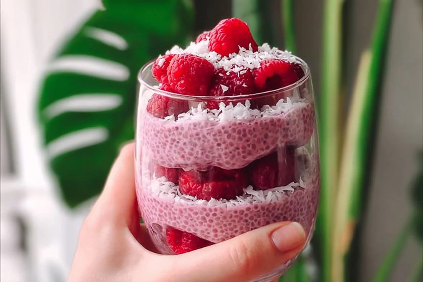 Raspberry Chia Pudding 6 Raspberry Chia Pudding