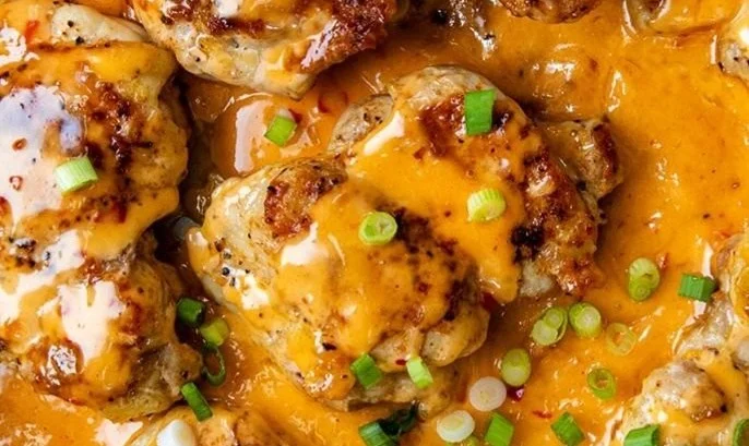 Skillet Bang Bang Chicken Thighs