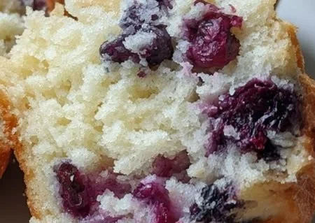 Amazing 1-Bowl Fluffy Greek Yogurt Muffins